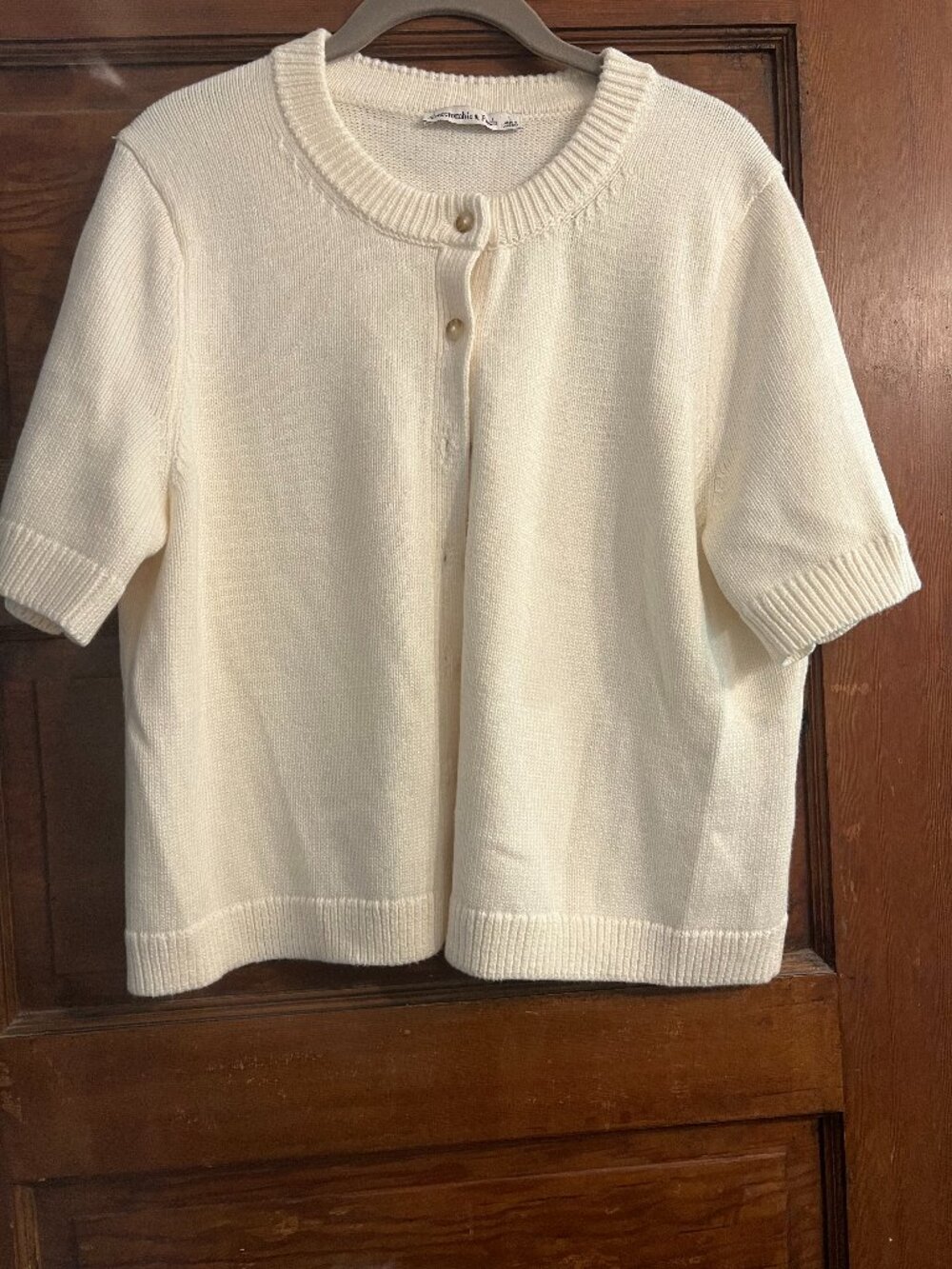 Abercrombie & Fitch Women's Short Sleeve Button-up Cream Knit Cardigan Size L